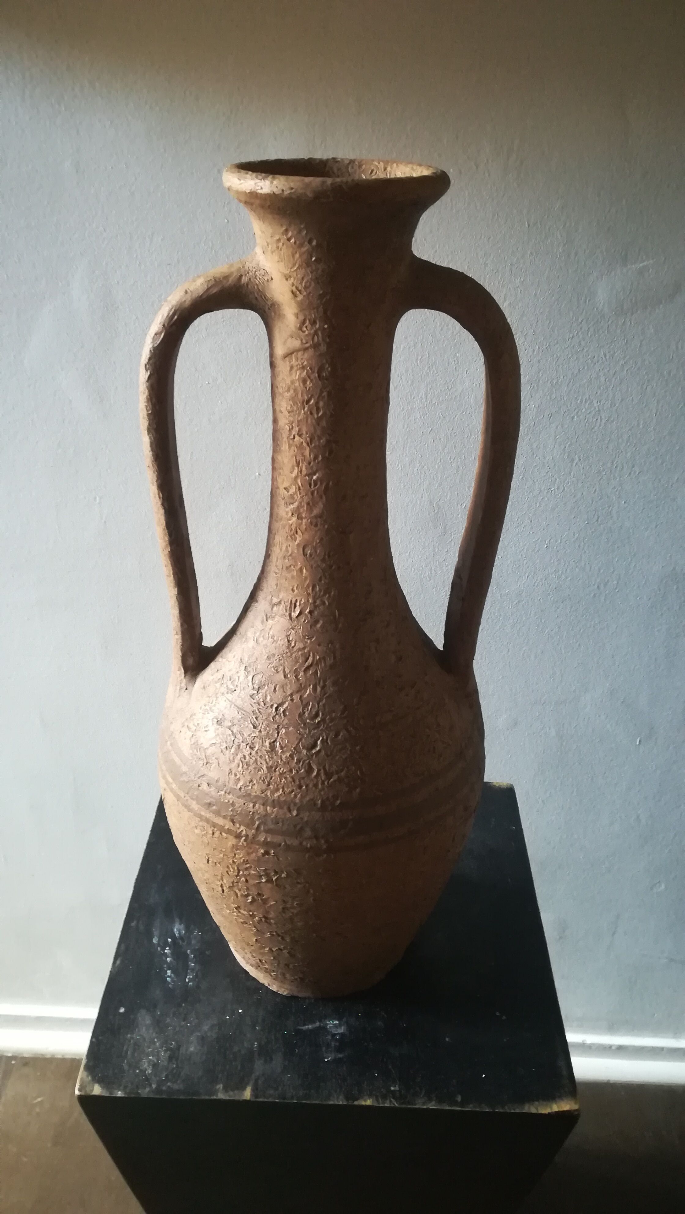 R & M of Valencia, the barn at the potters, vase with 2 handles.