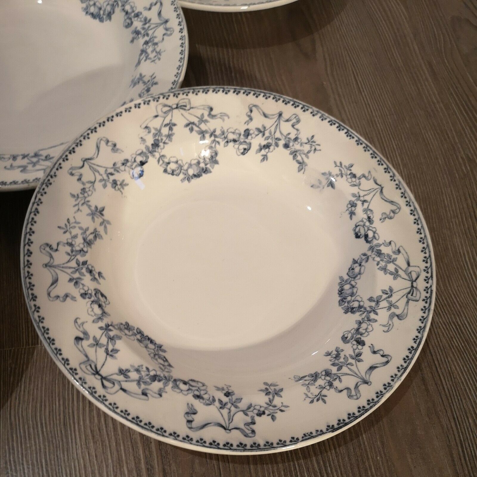 Series of 6 hollow plates in sarreguemines earthenware model Mozart blue