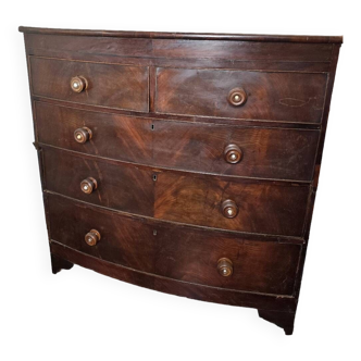 English mahogany chest of drawers