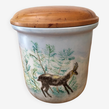 Opaline pot hand painted in 1991. Signed X. Trottier. “Chamois” pattern. Waterproof wooden lid