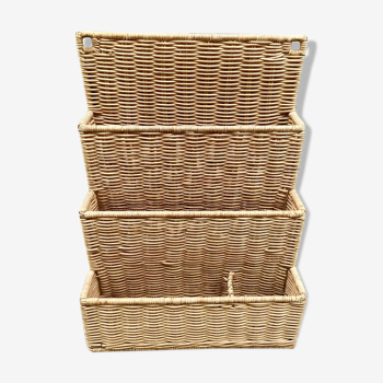 Wicker wall mail door