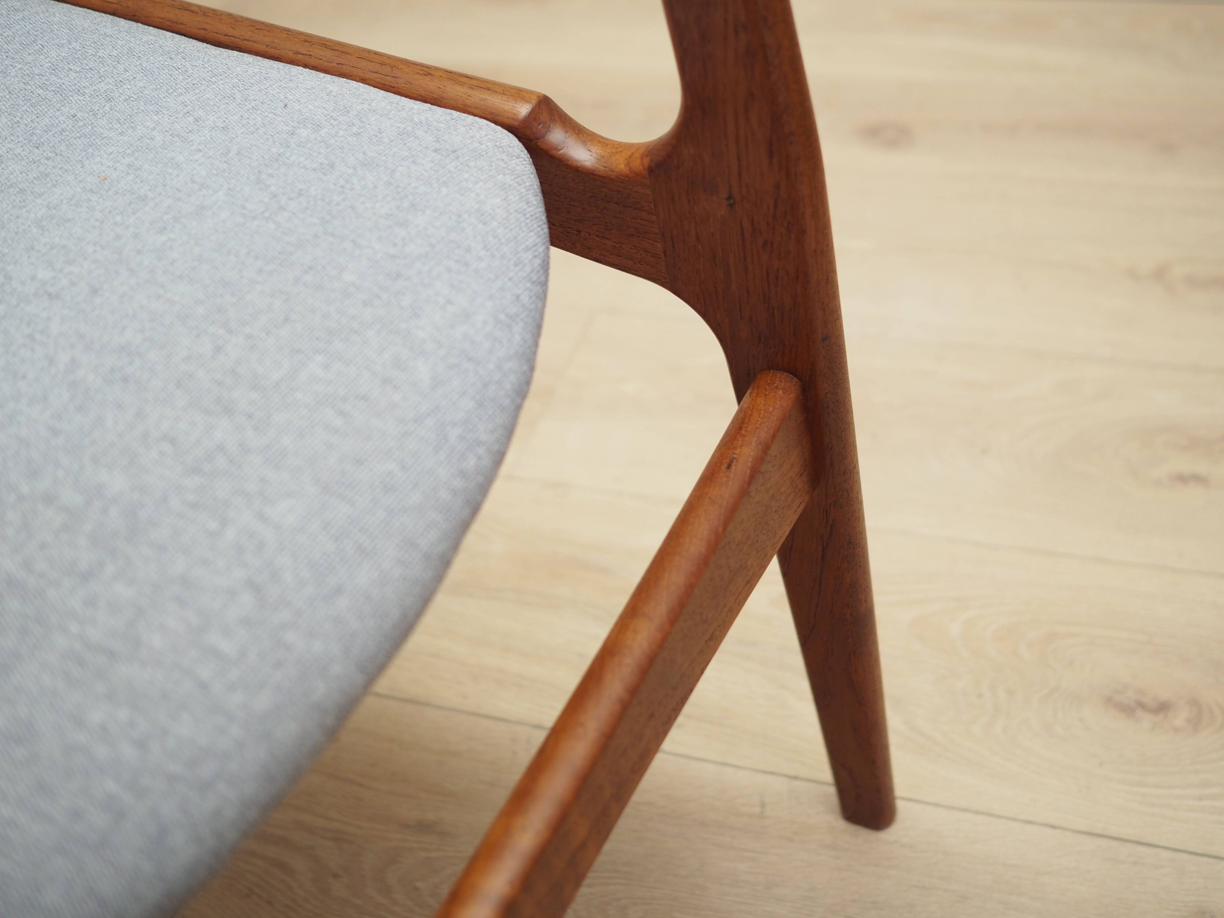Ensemble de six chaises en teck, design danois, années 1970, fabrication : Nova