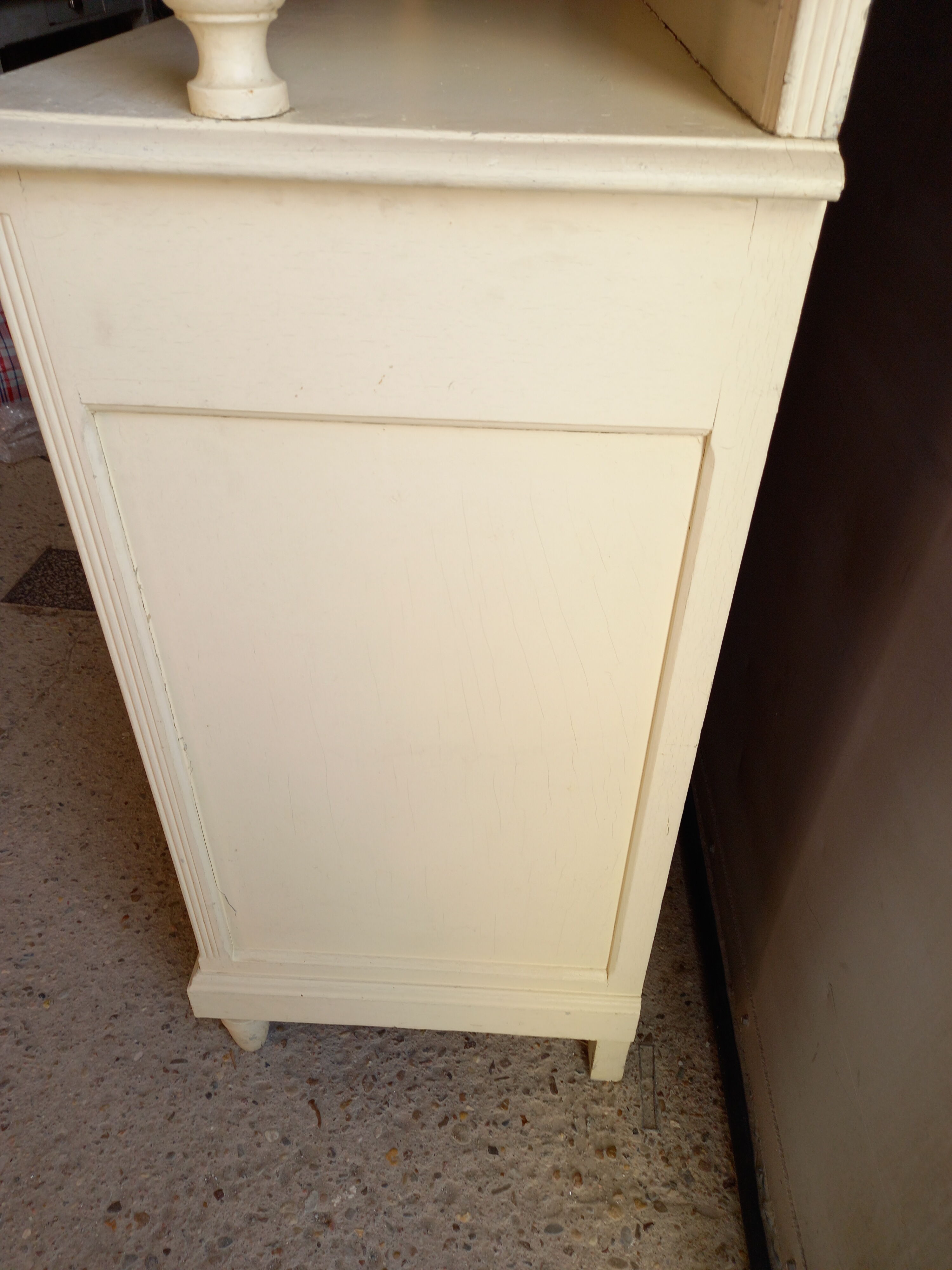 Parisian buffet high two bodies