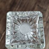 Square whisky decanter in faceted glass and airtight cap