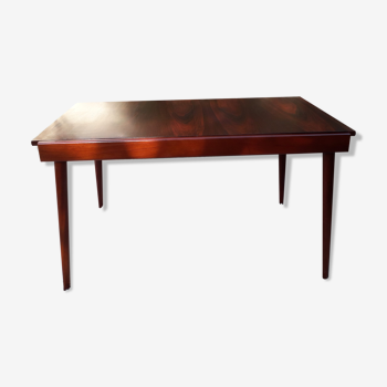 Extendable rosewood table