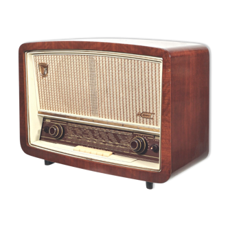 Vintage Bluetooth radio: Telefunken Andante 63 from 1962