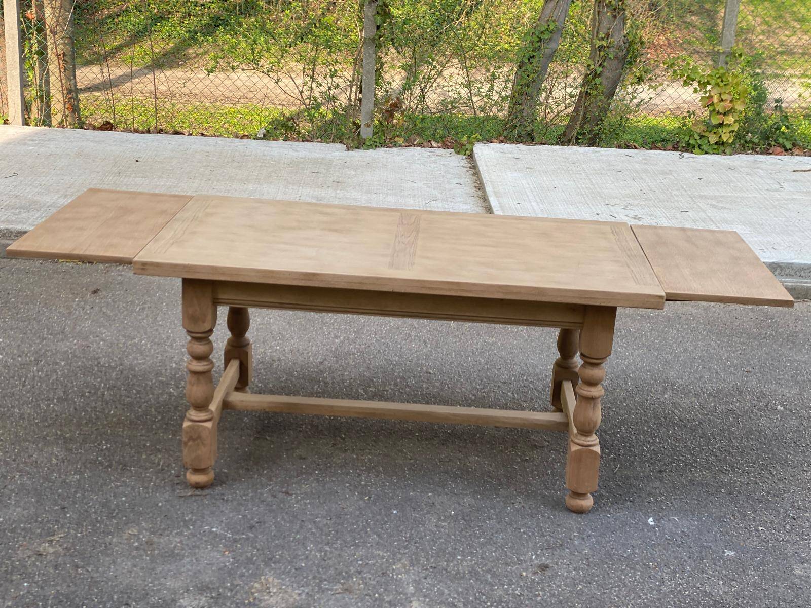 Renovated 19th-century oak extendable farmhouse dining table 160-240cm
