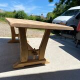 Aerogommée monastery table