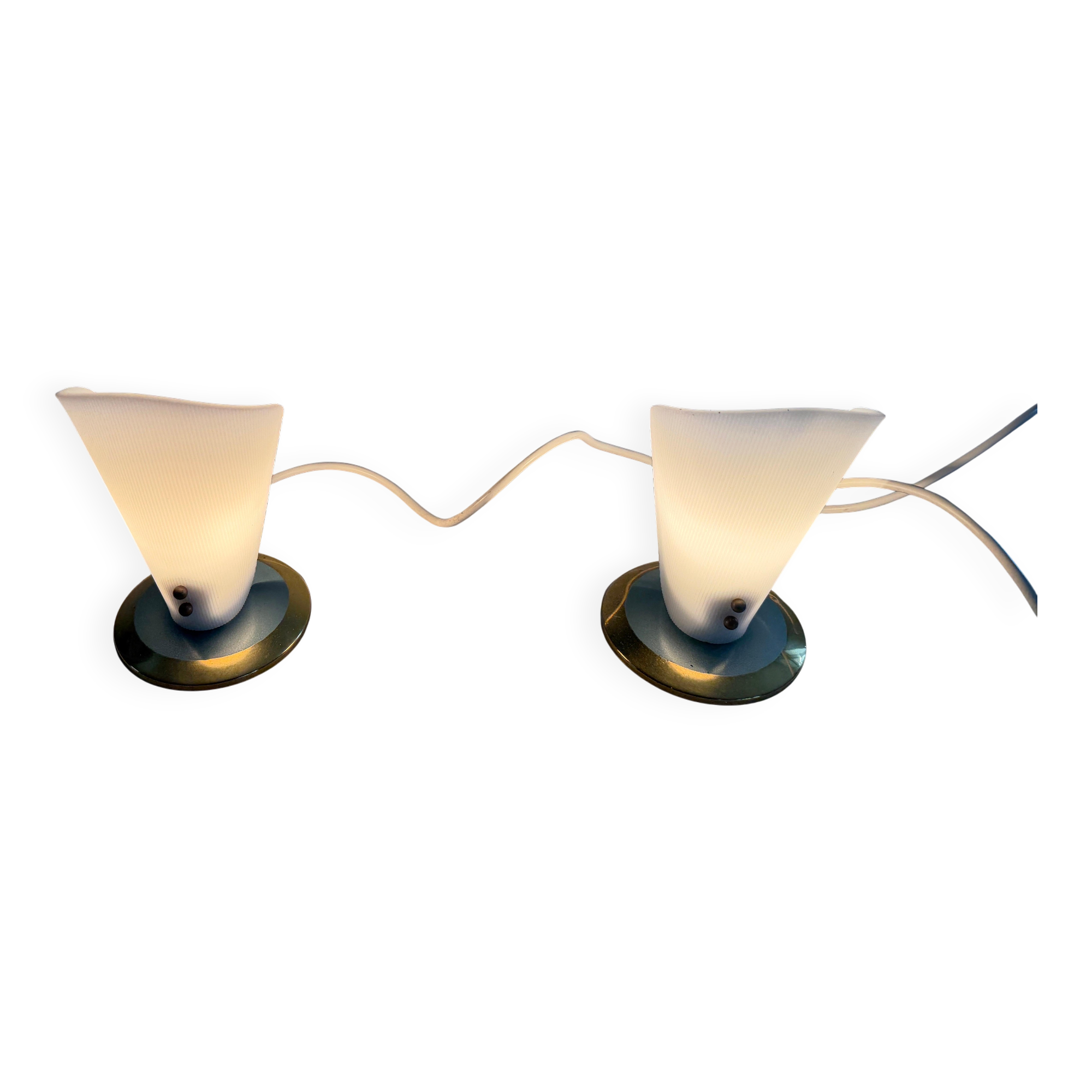 Paire de lampes de bureau du milieu du siècle à tête en plexiglas et base en métal, années 1960, Allemagne