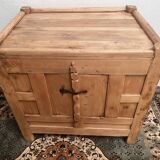 Old pantry in Pitch pine - early 20th century