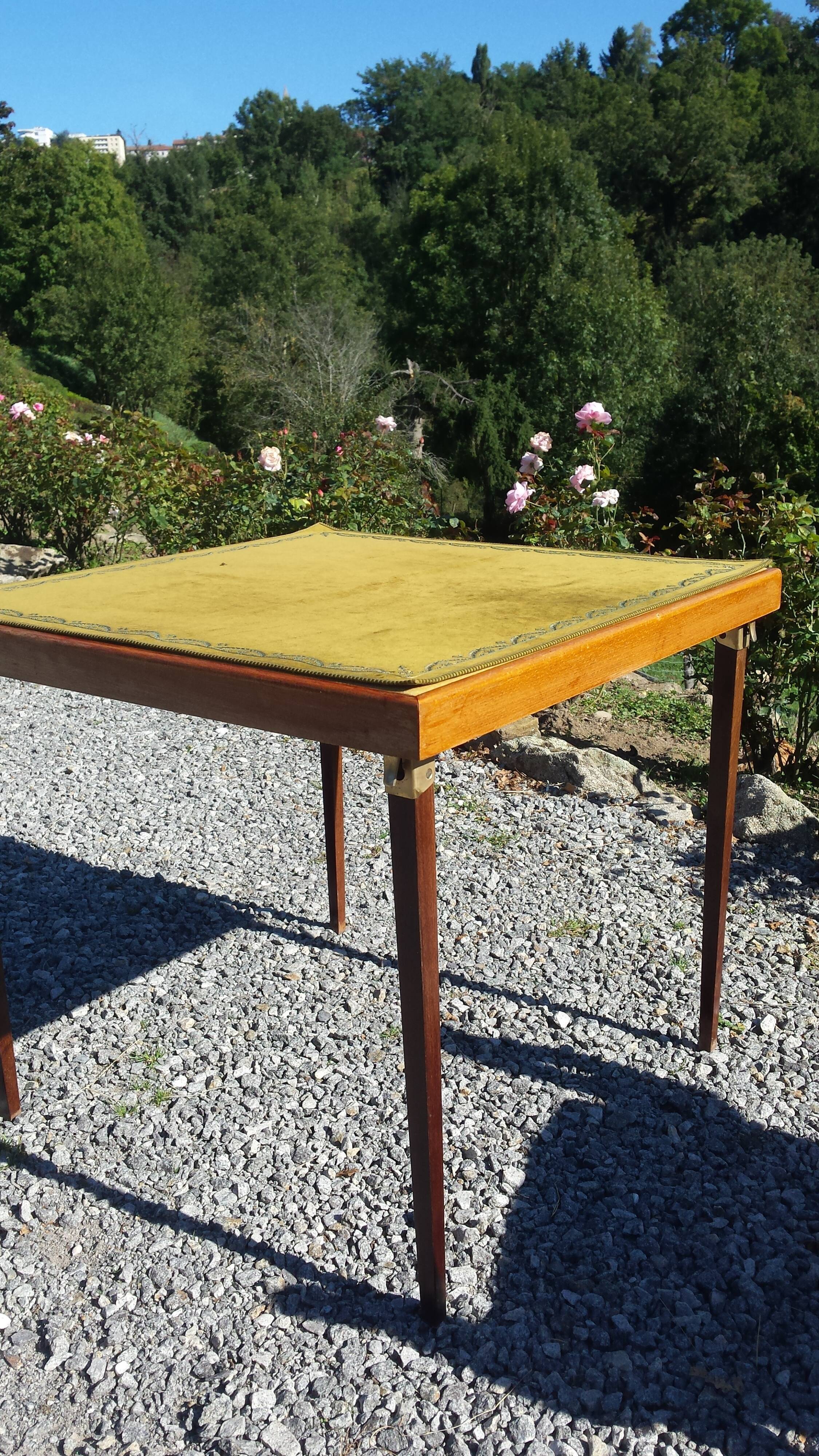 Game table, bridge table