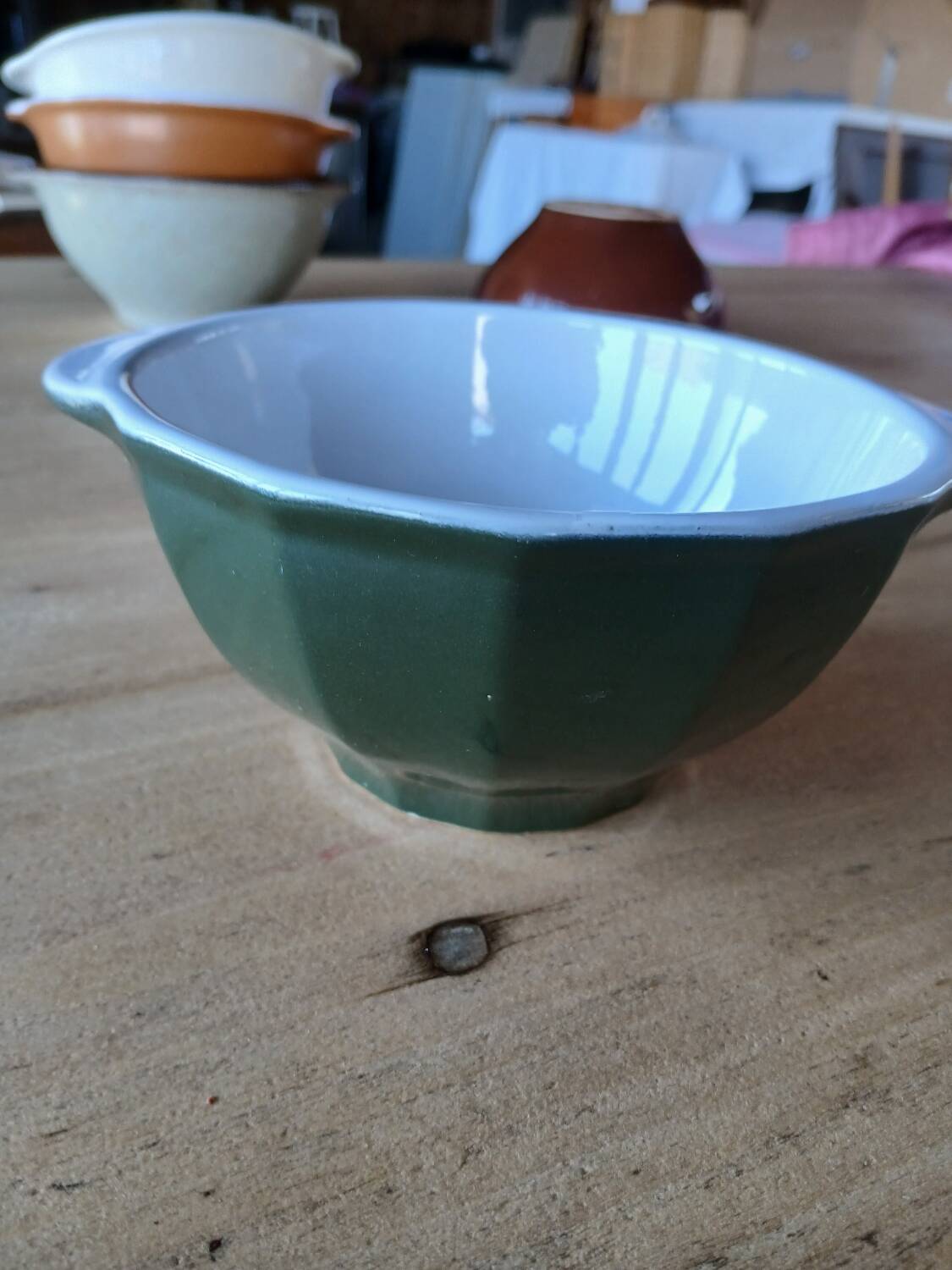 5 old Émile Henry bowls