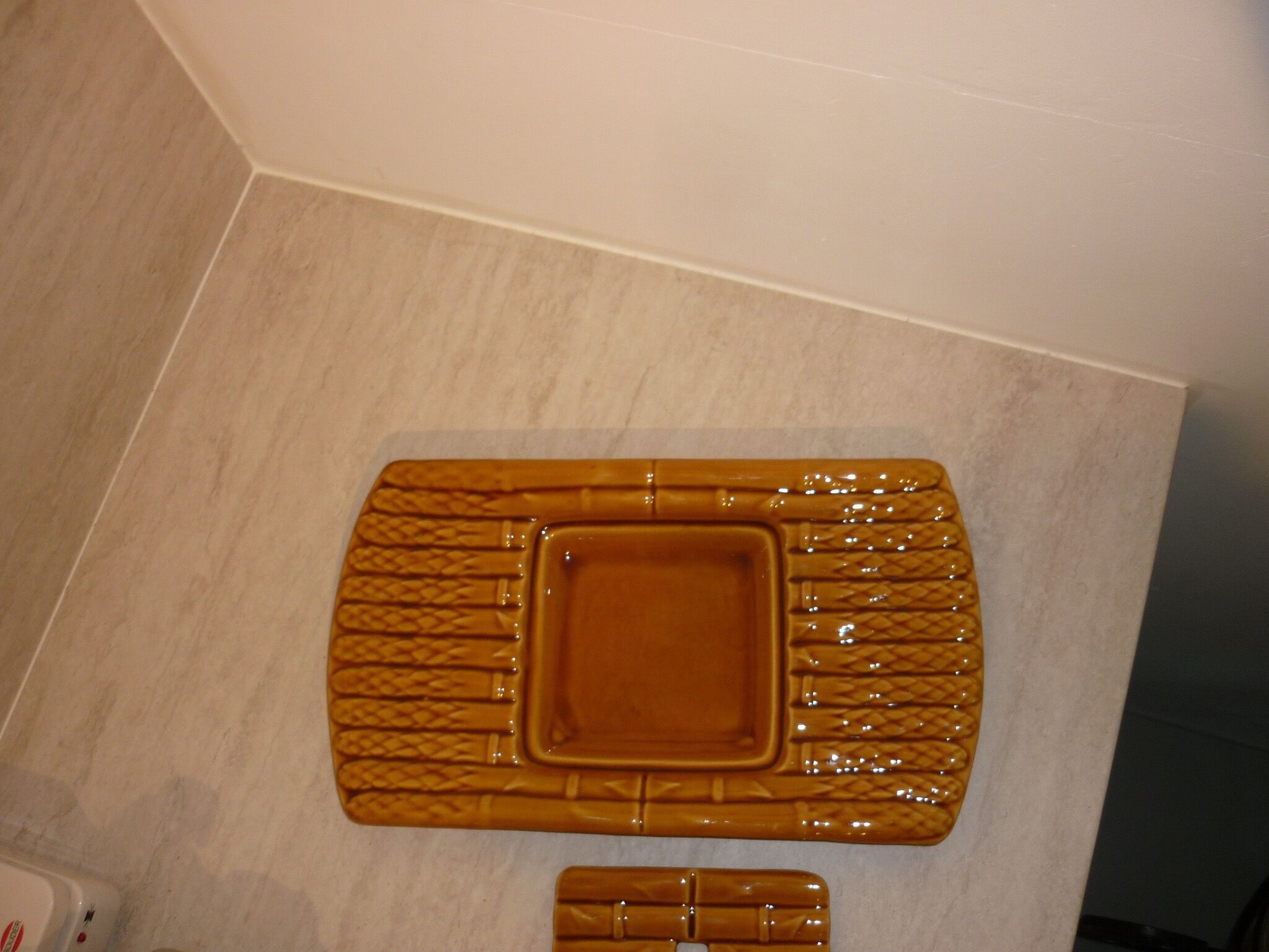 Asparagus dish in Faience of Saint Amand