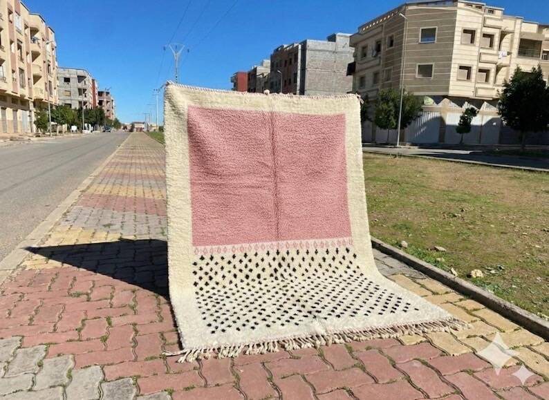 Handmade pure wool rug with colourful patterns 1.5/2.5 m