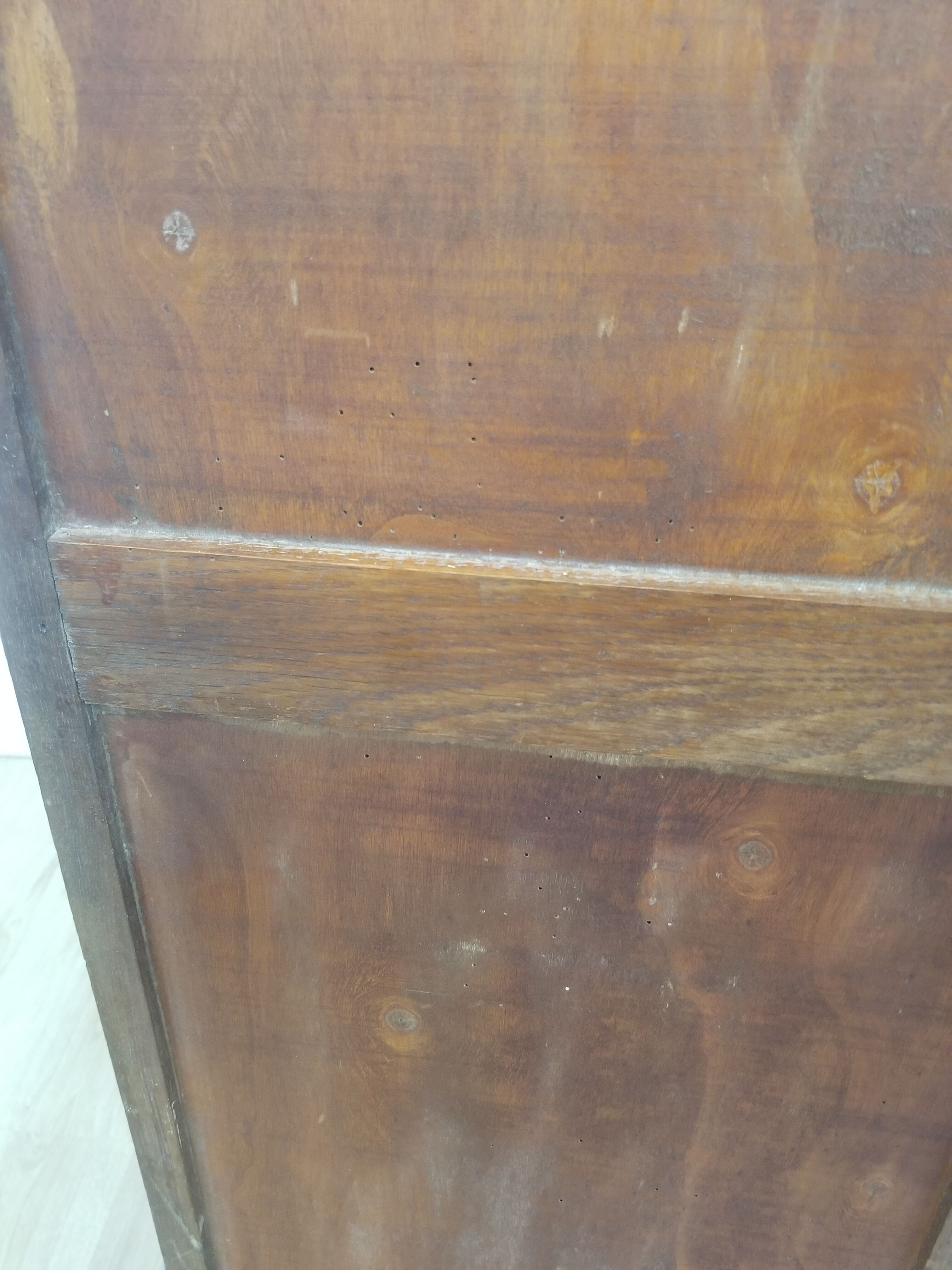 Glass cabinet