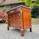 Commode en acajou d’époque empire estampillée courte