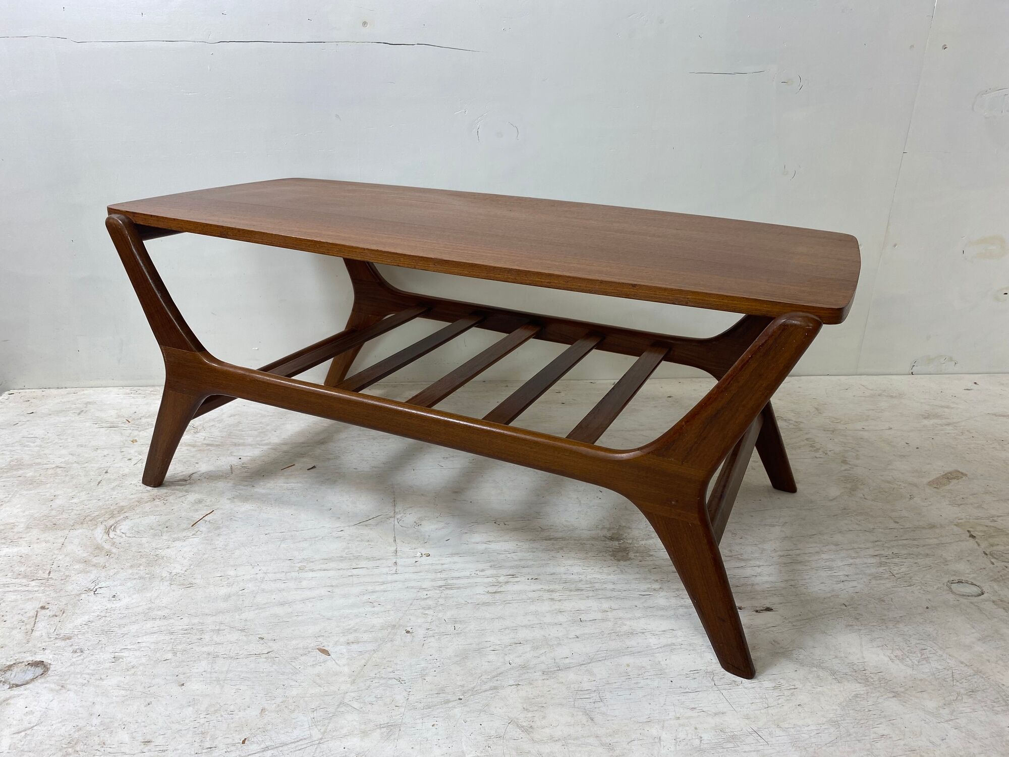 Table basse scandinave en teck par Louis Van Teeffelen pour Wébé