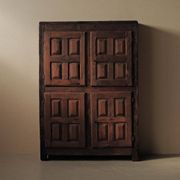 Meuble quatre portes en bois massif, XVIIIᵉ siècle