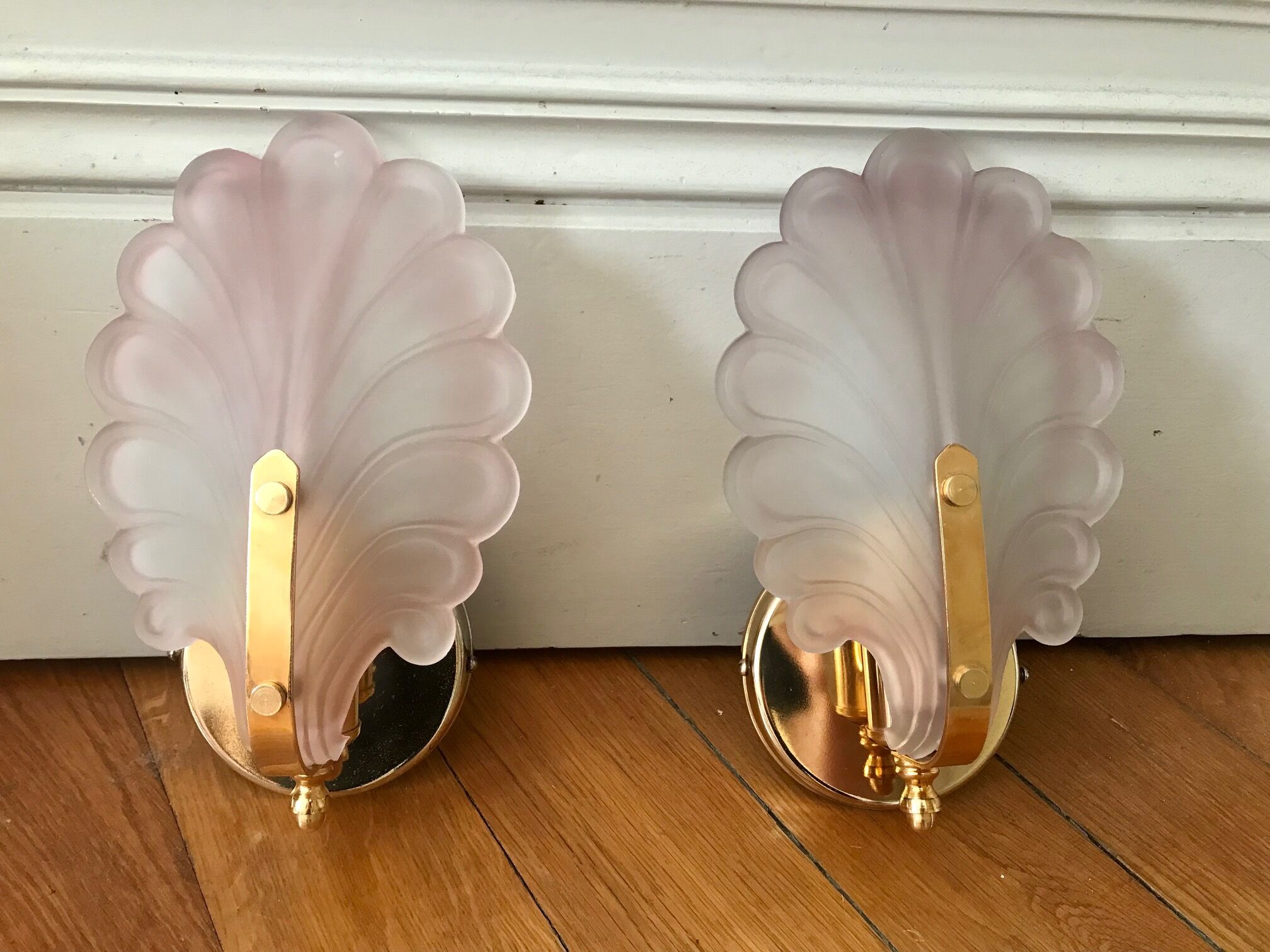 Pair of wall lamps glass sheet
