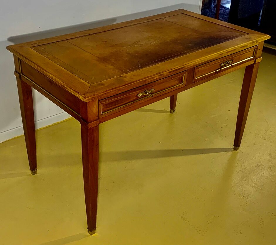 Bureau de style Louis XVI