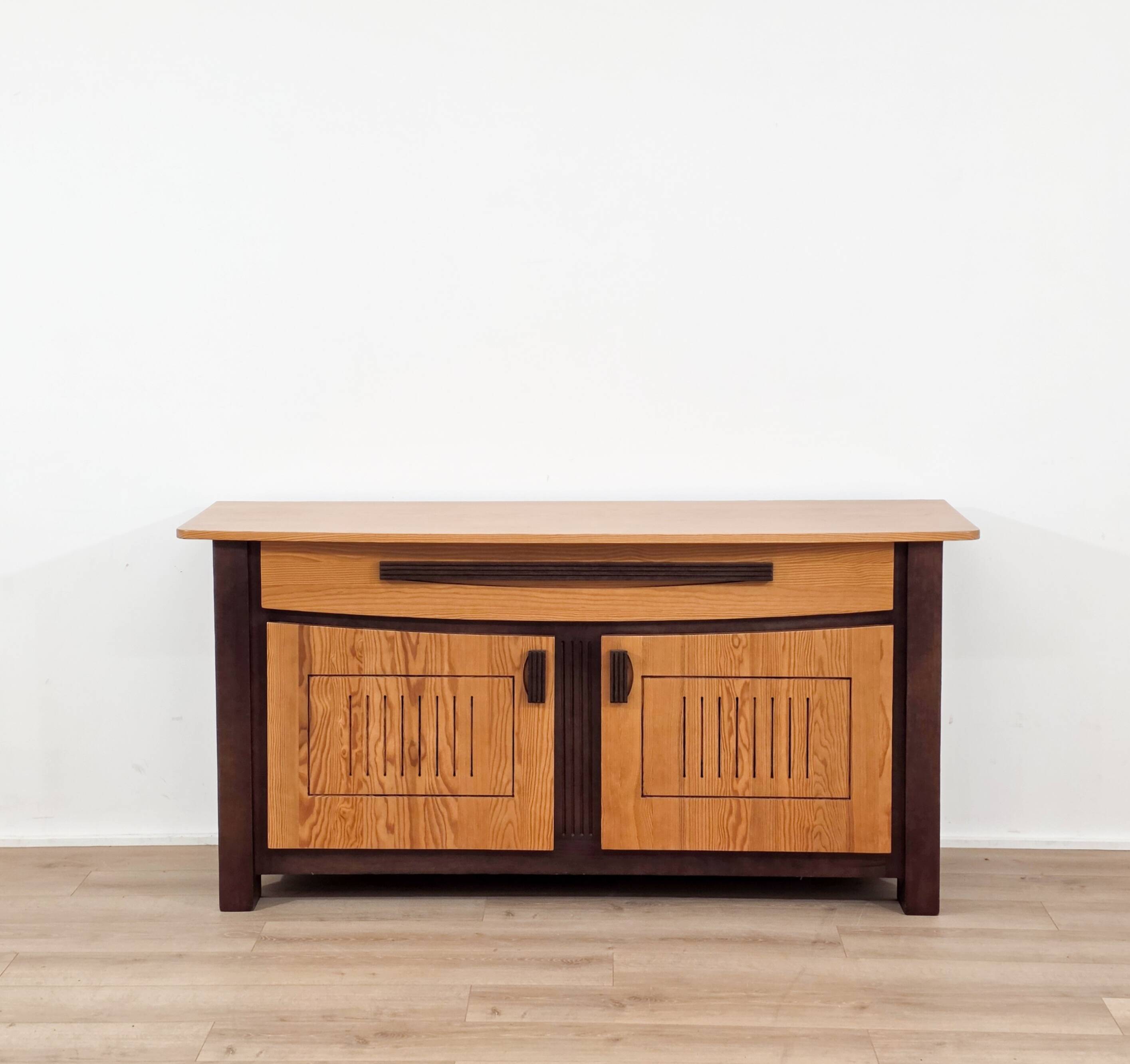 Solid wood sideboard with a timeless design