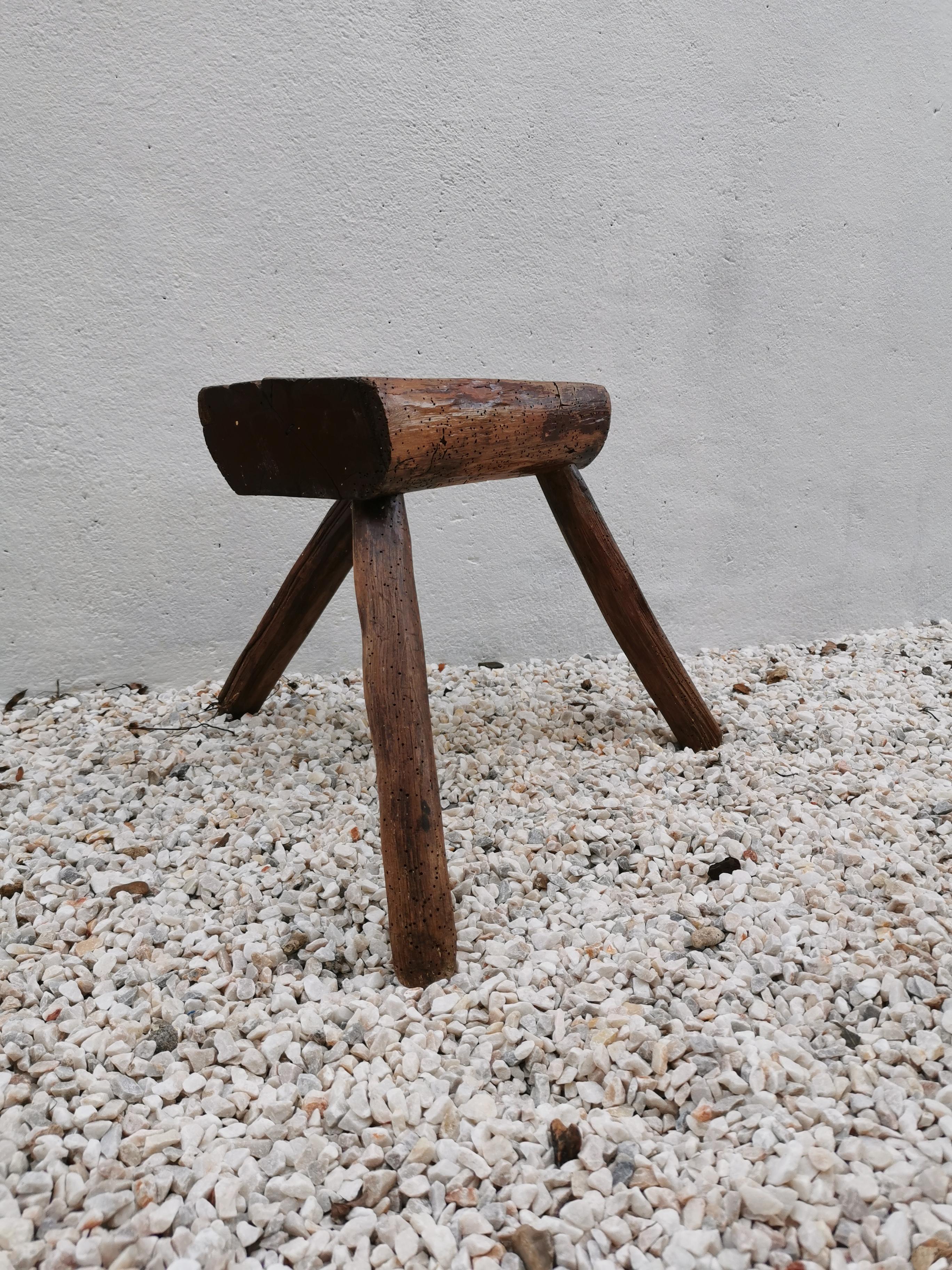 Tripod stool