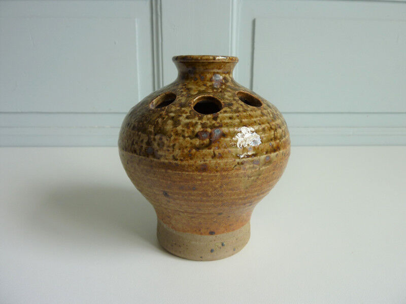 Vase enamelled sandstone