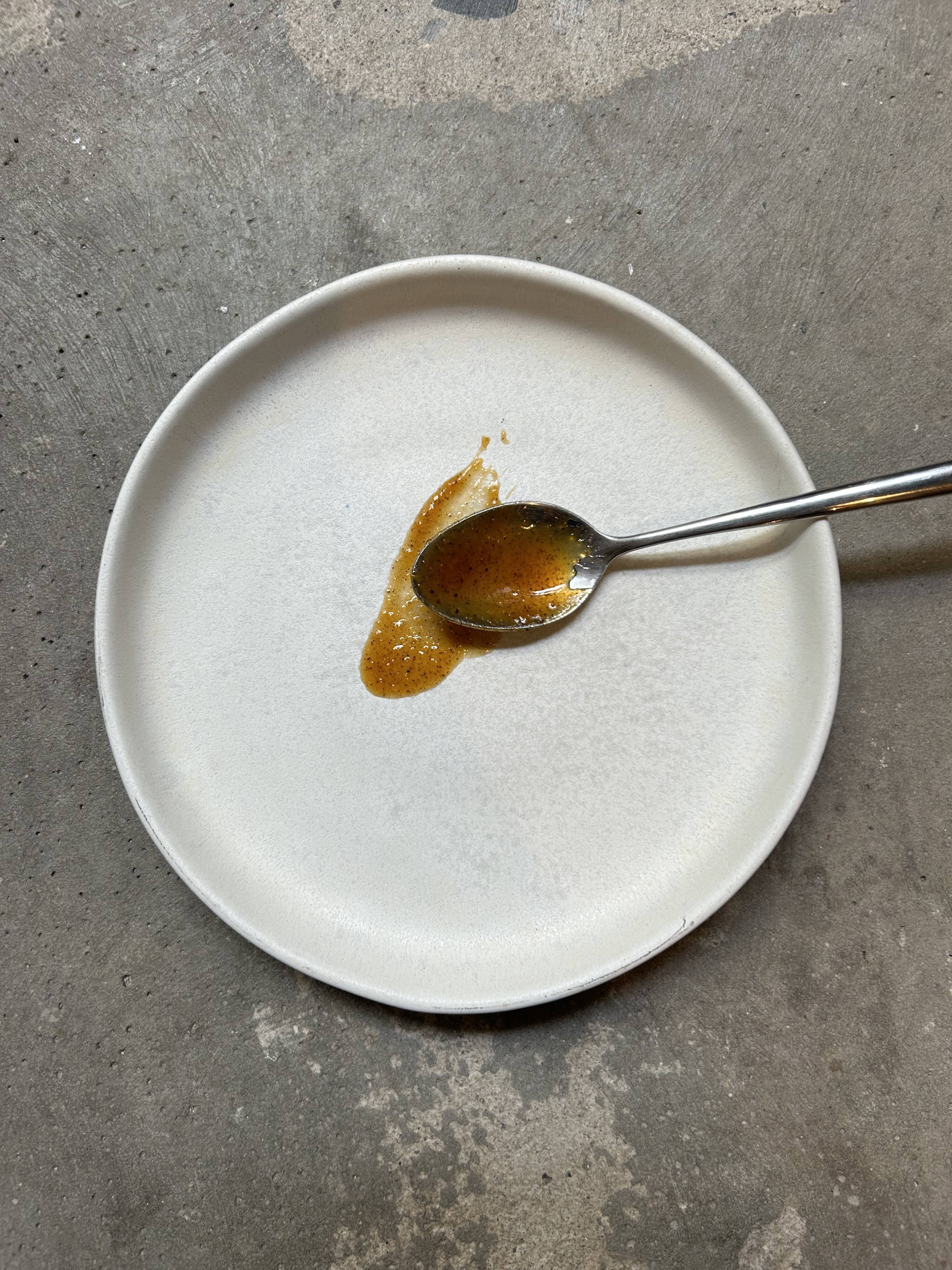 6 Enameled stoneware plates - dessert plates