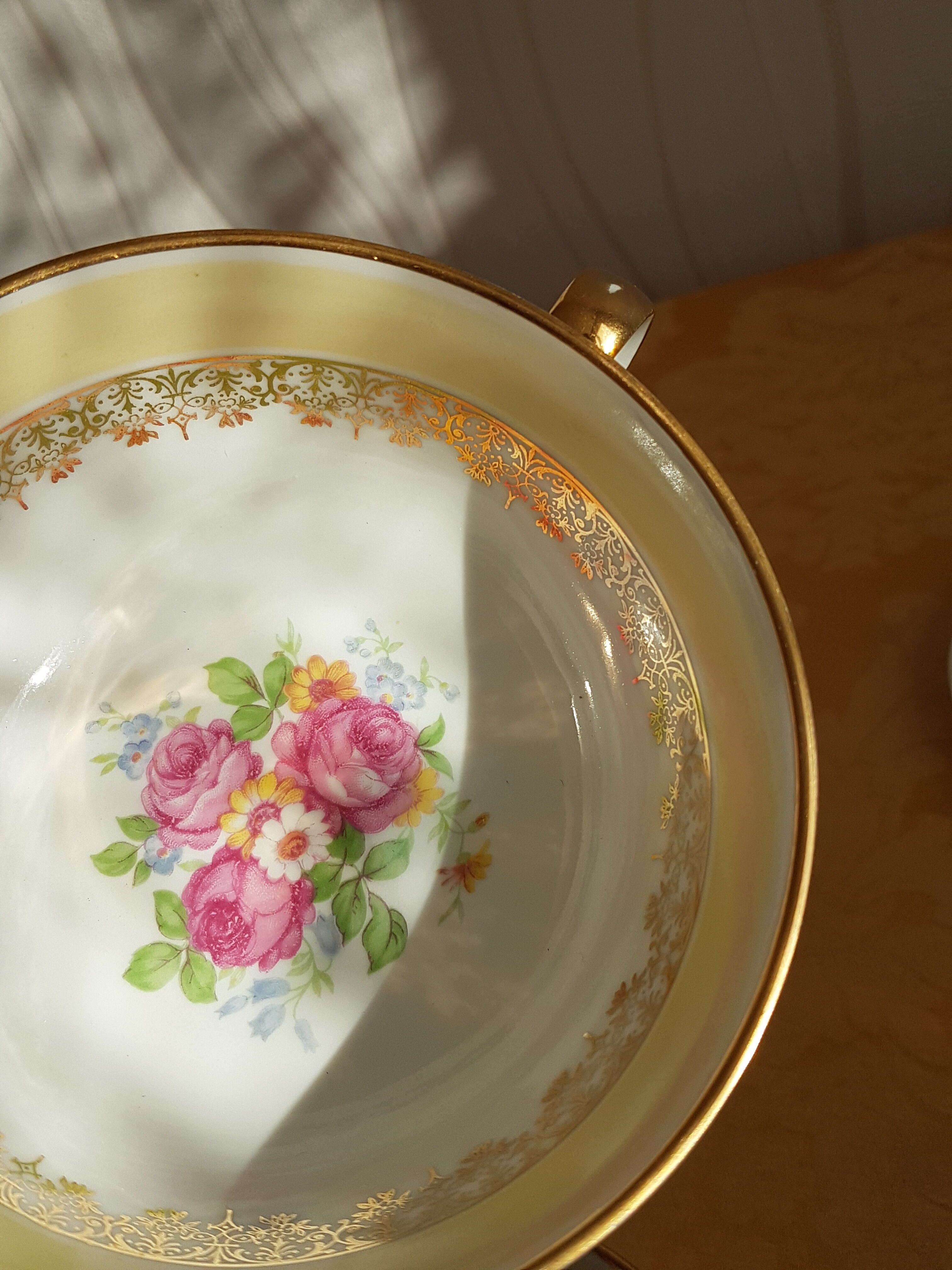 Art of Limoges Bernardeaud Very beautiful Old porcelain cups patterns flowers