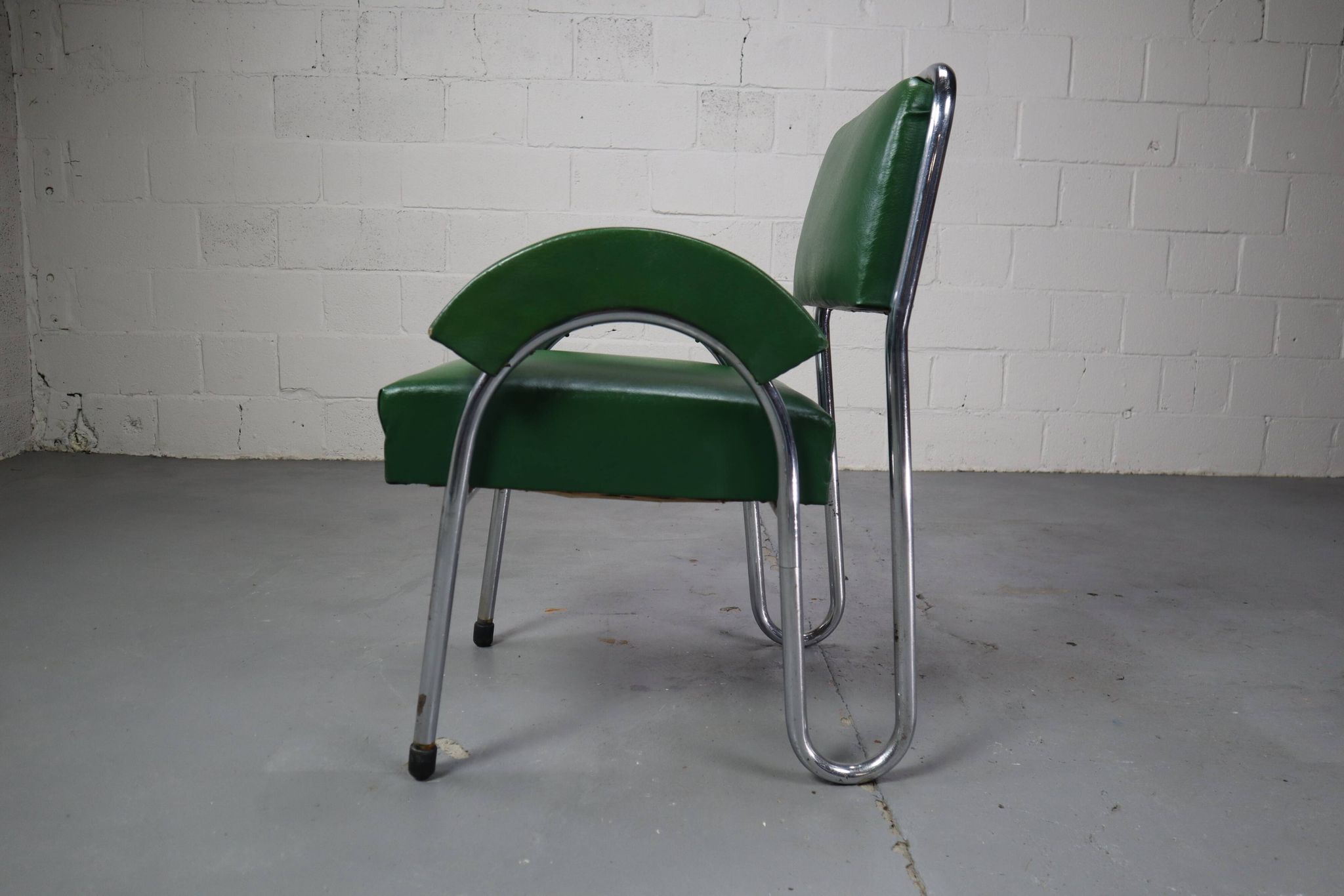 Bauhaus tubular cantilever chair, 1930's