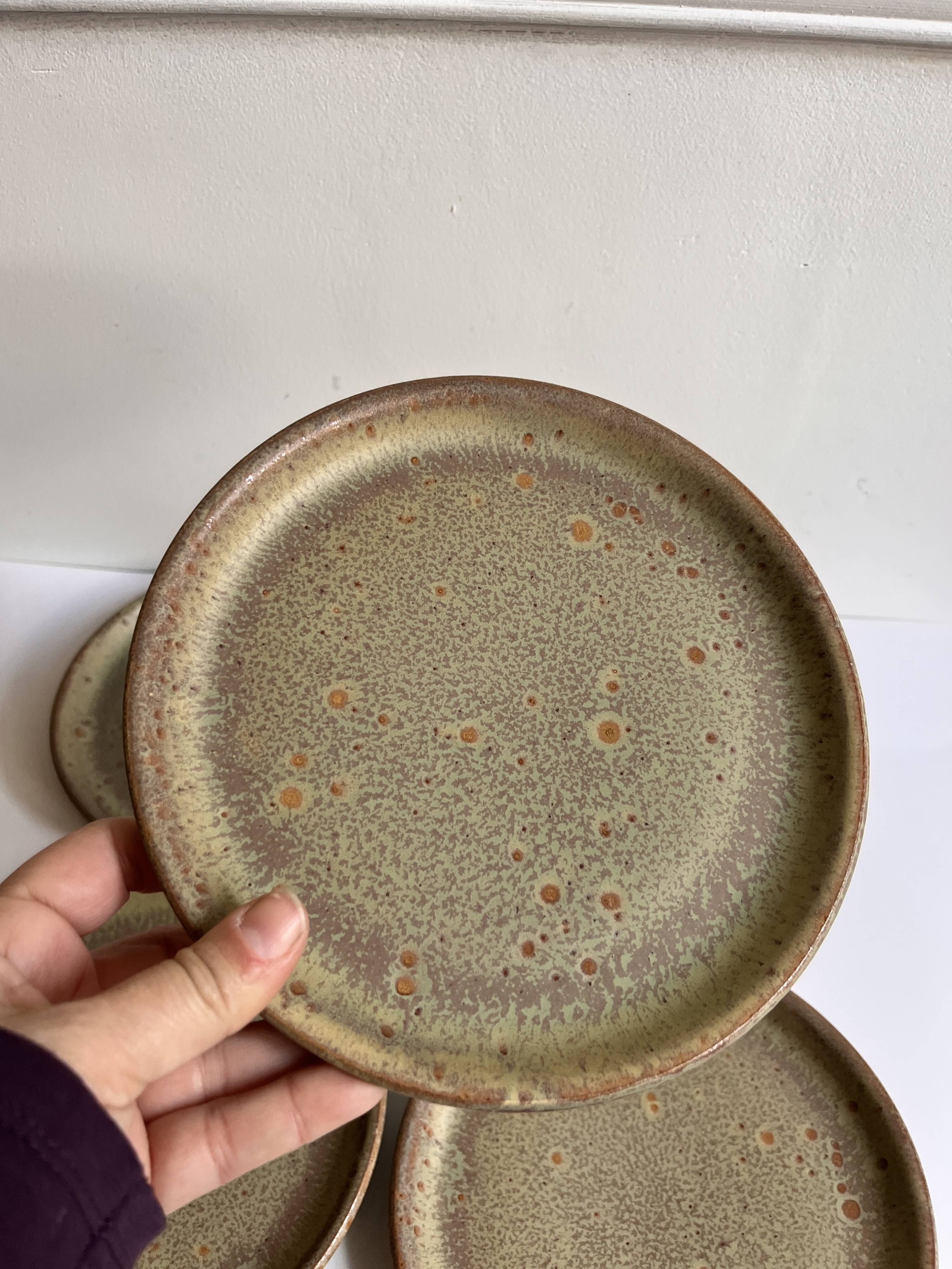 Stoneware dessert plate