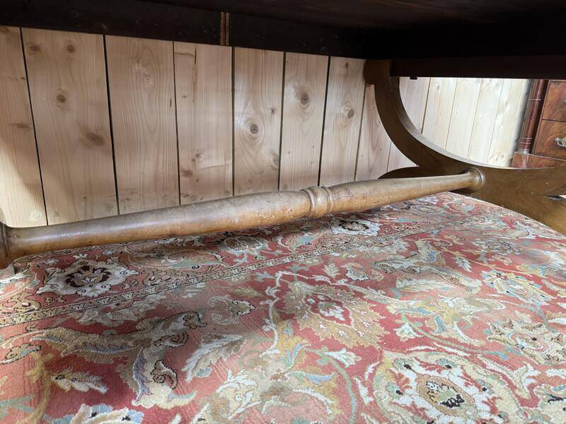 Table de salle à manger style Empire pieds "Curule"