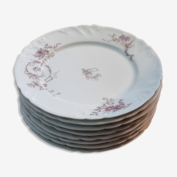 Lot de huit assiettes en porcelaine de Limoges