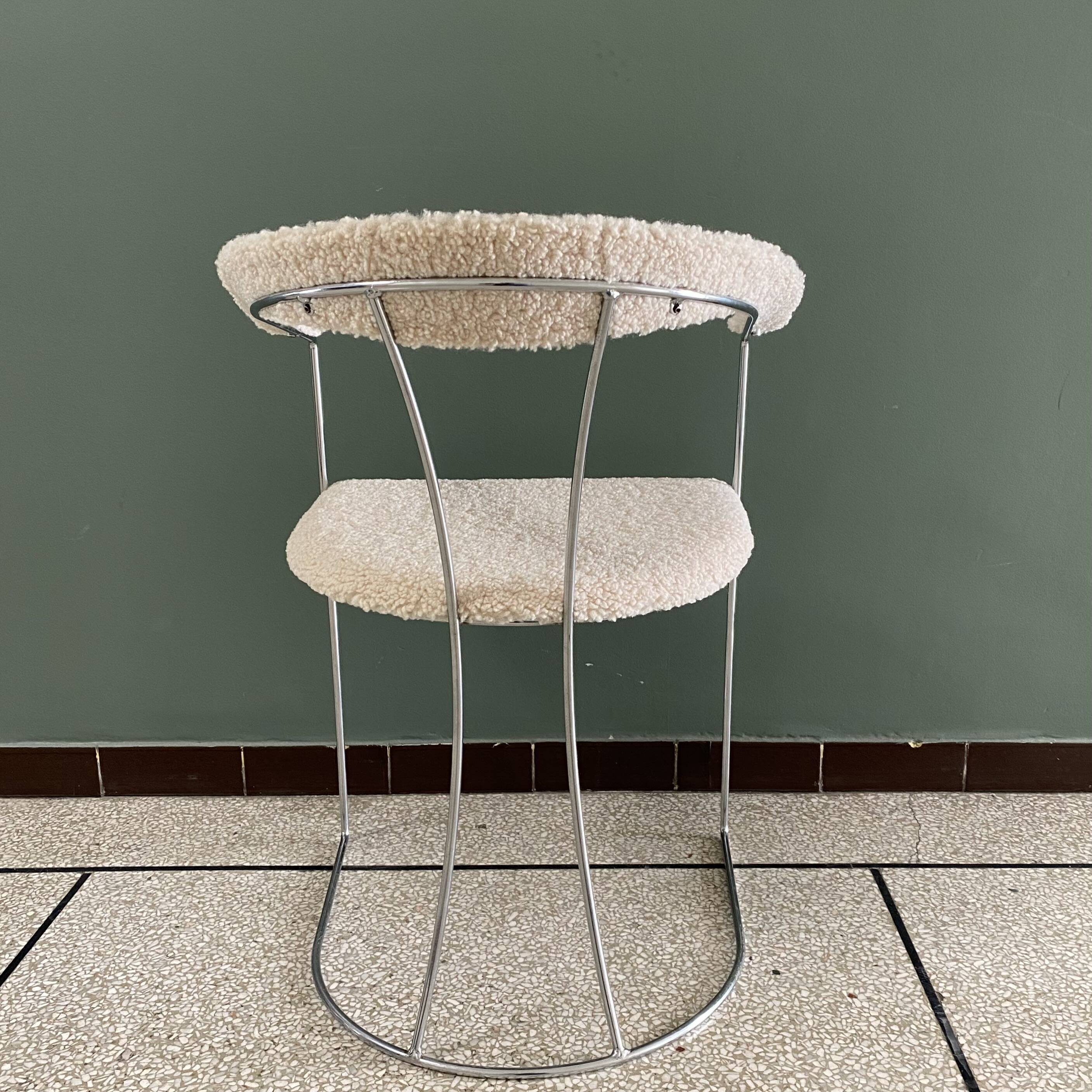 Chaise bouclettes
