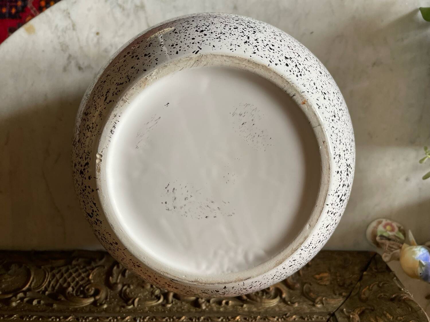 Large speckled ball vase 1980