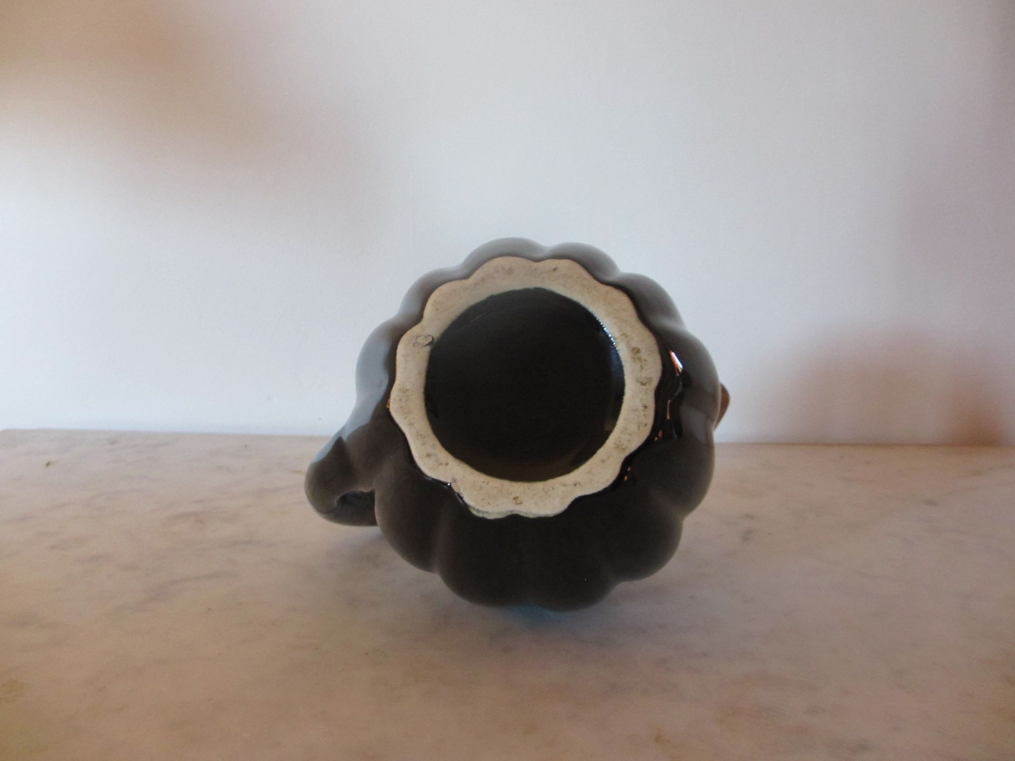 Pichet en faience