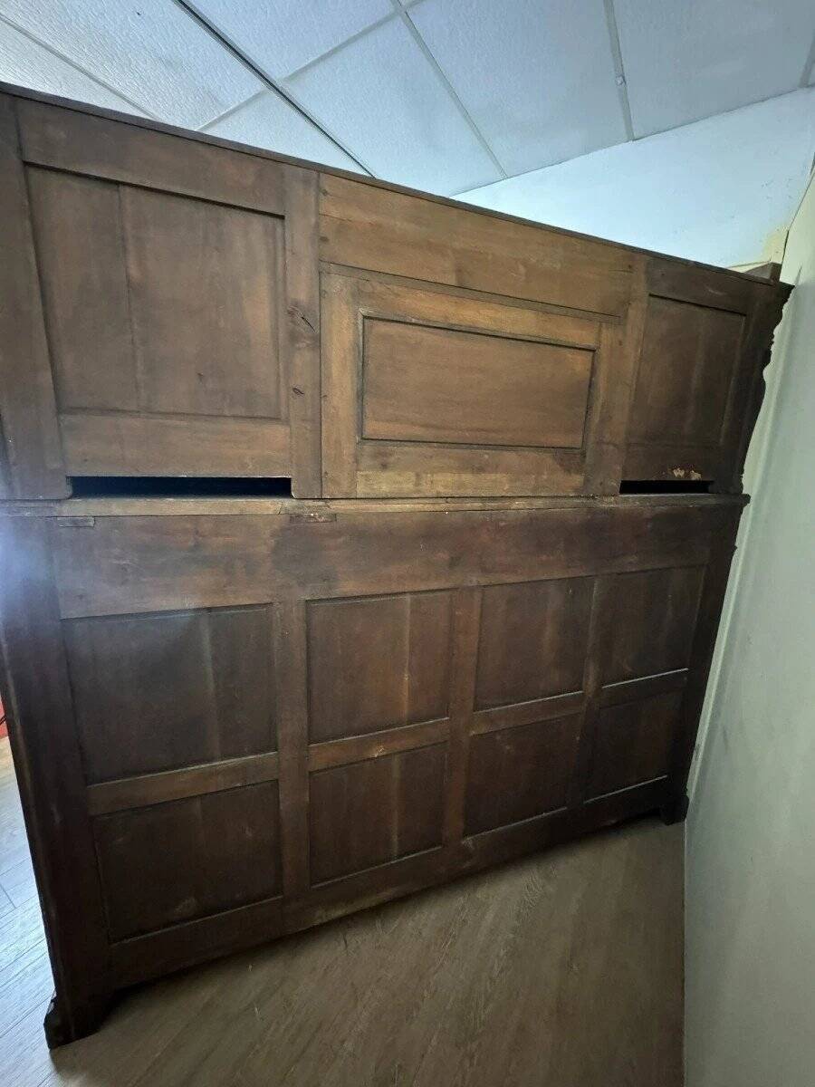 Renaissance-style notary cabinet in solid walnut – 19th century