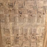 Decorative wooden top with checkerboard effect