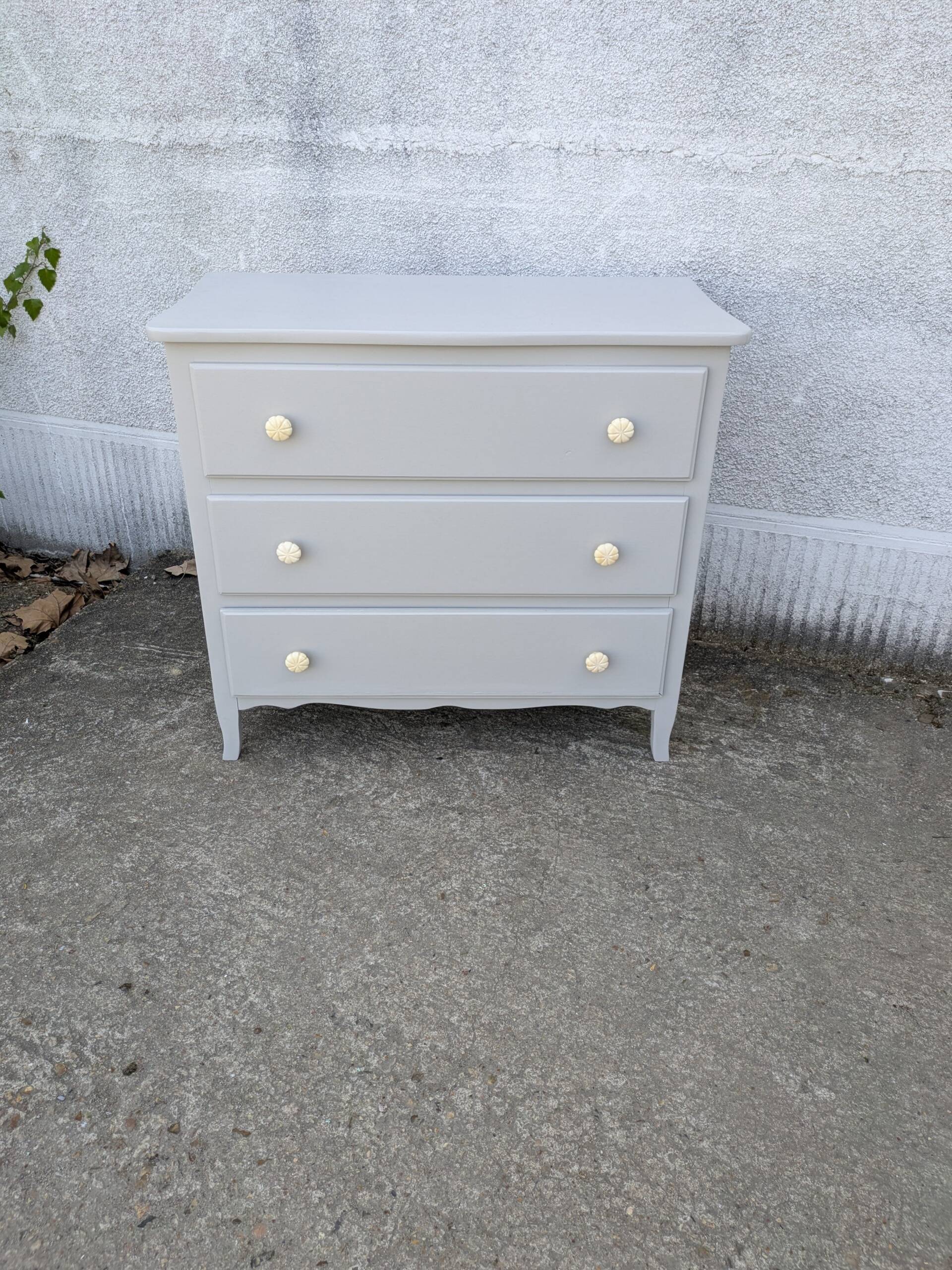 Painted chest of drawers