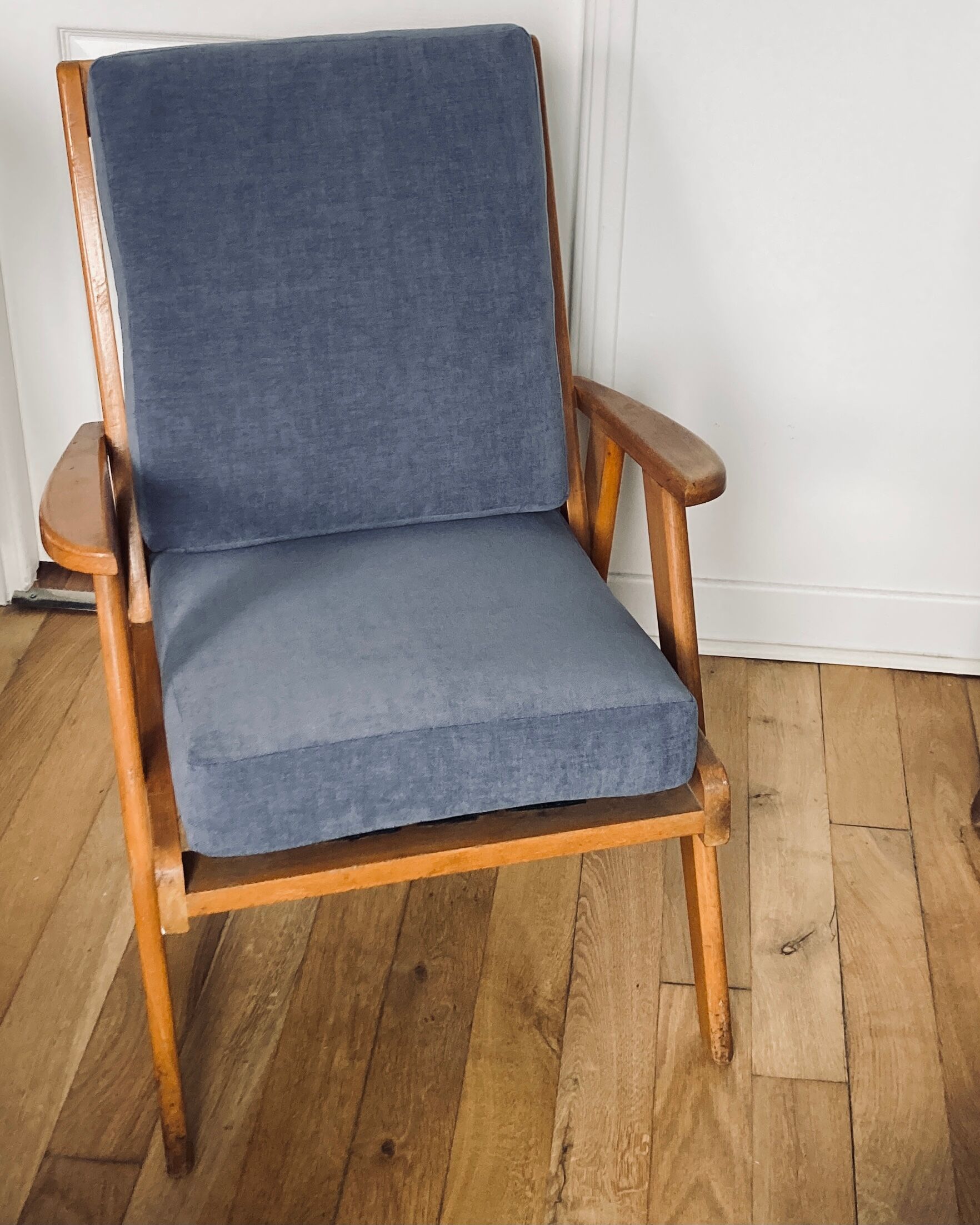 Scandinavian armchair 70