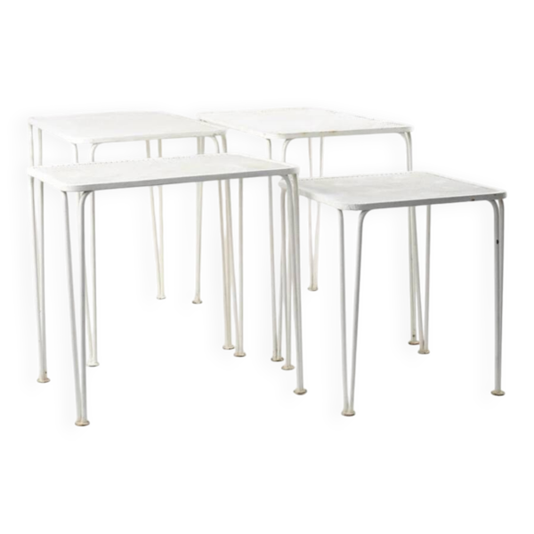 Table gigogne