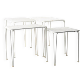 Table gigogne