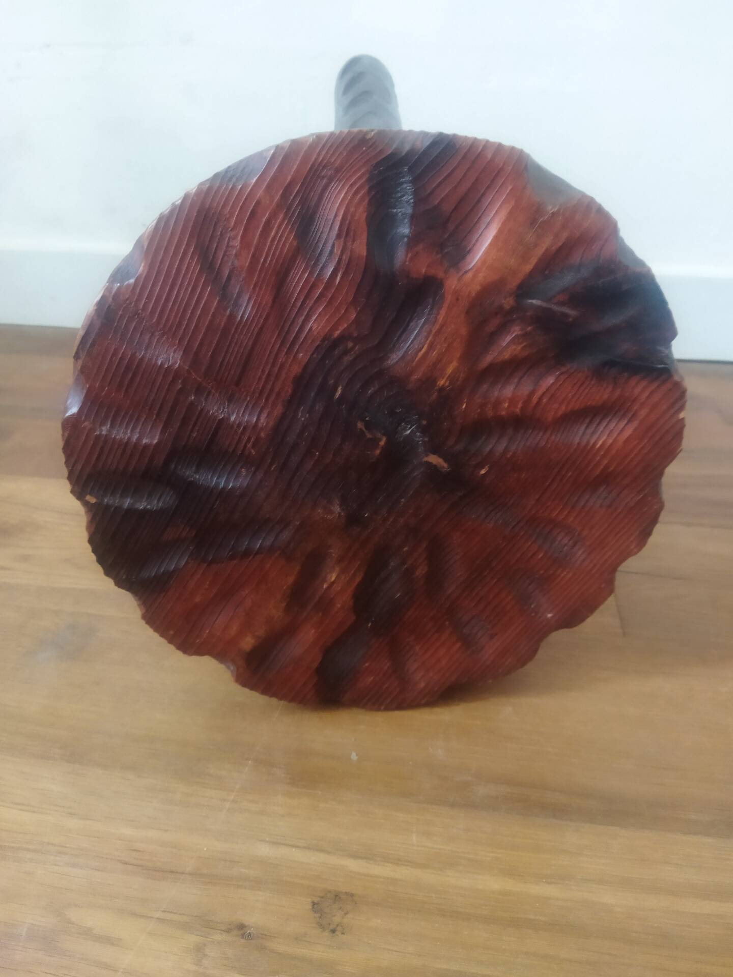 Tabouret de ferme tripode