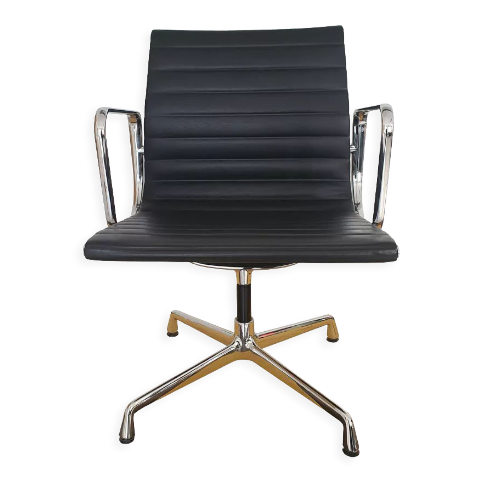 EA 108 armchair in black leather Vitra