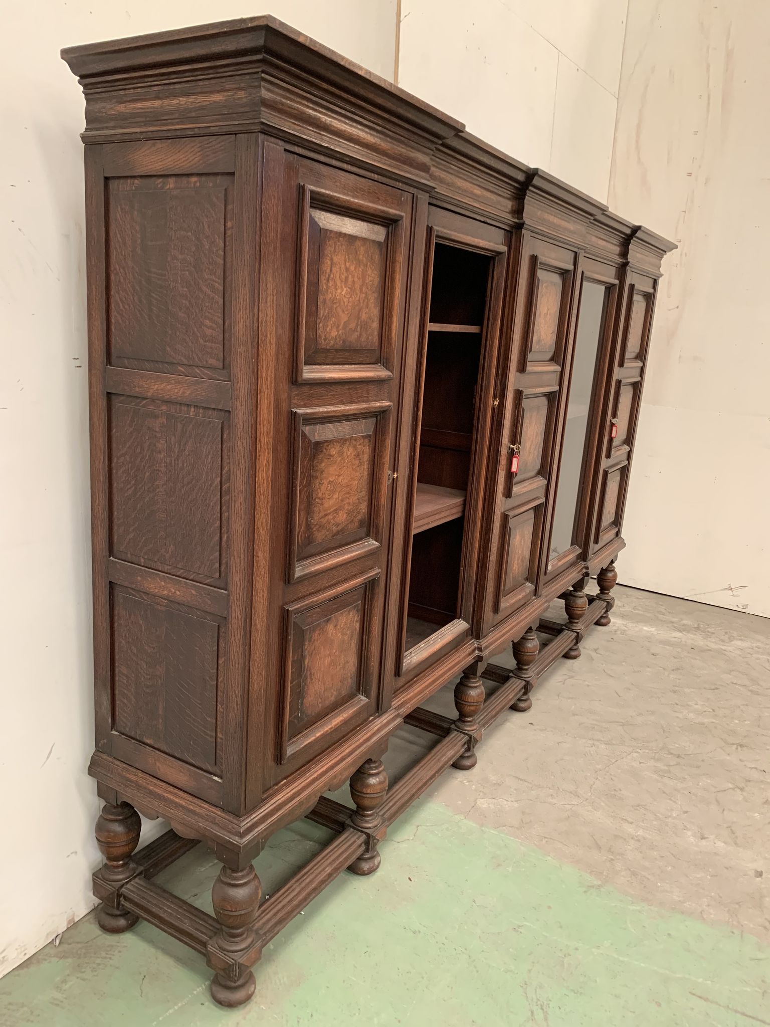 Renaissance style library in solid oak XX century