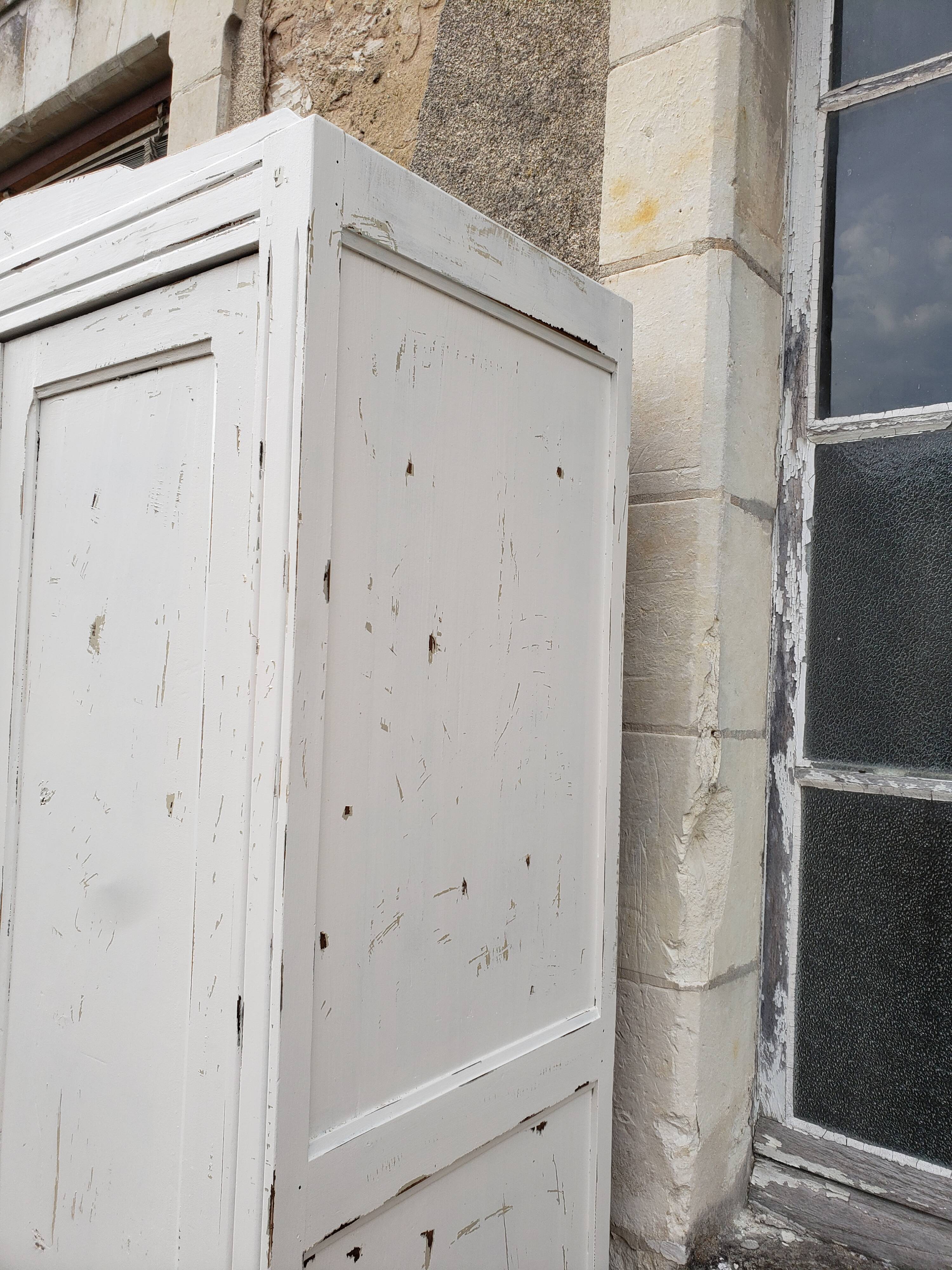 Parisian wardrobe patina old "lily"