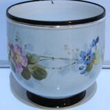 Cache pot