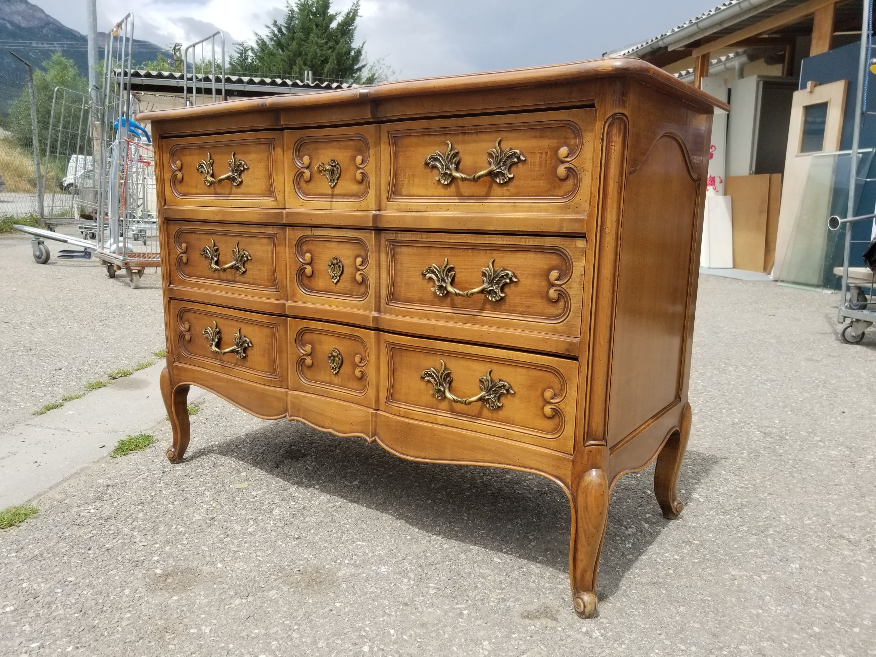 Louis XV style crossbow chest of drawers 3 drawers in walnut