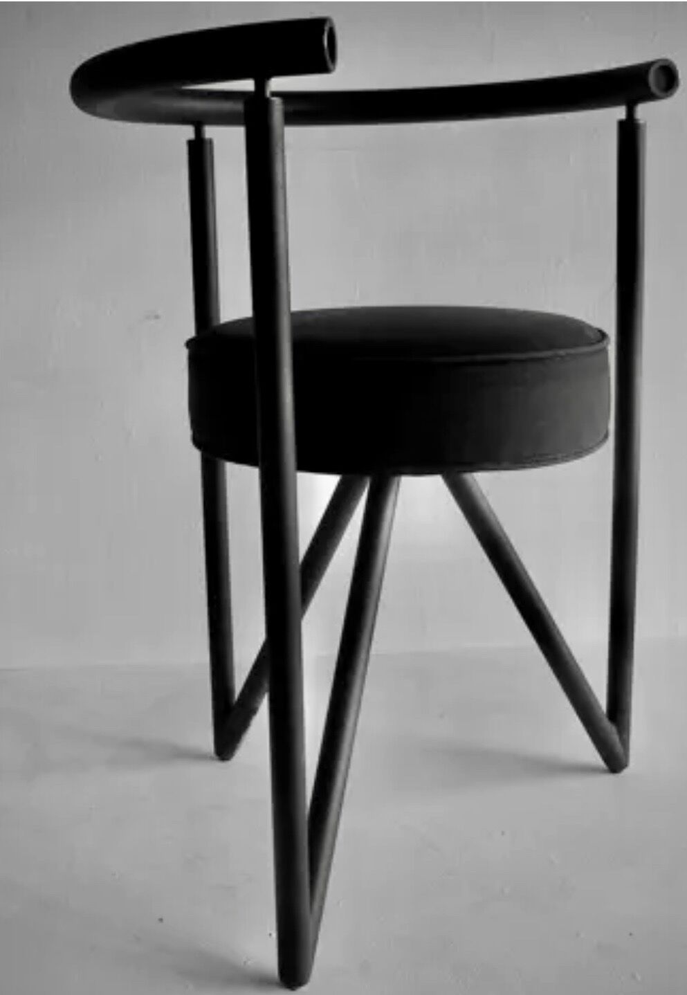 Black metal chairs "Miss Dorn" Philippe Starck , publisher Disform 1981