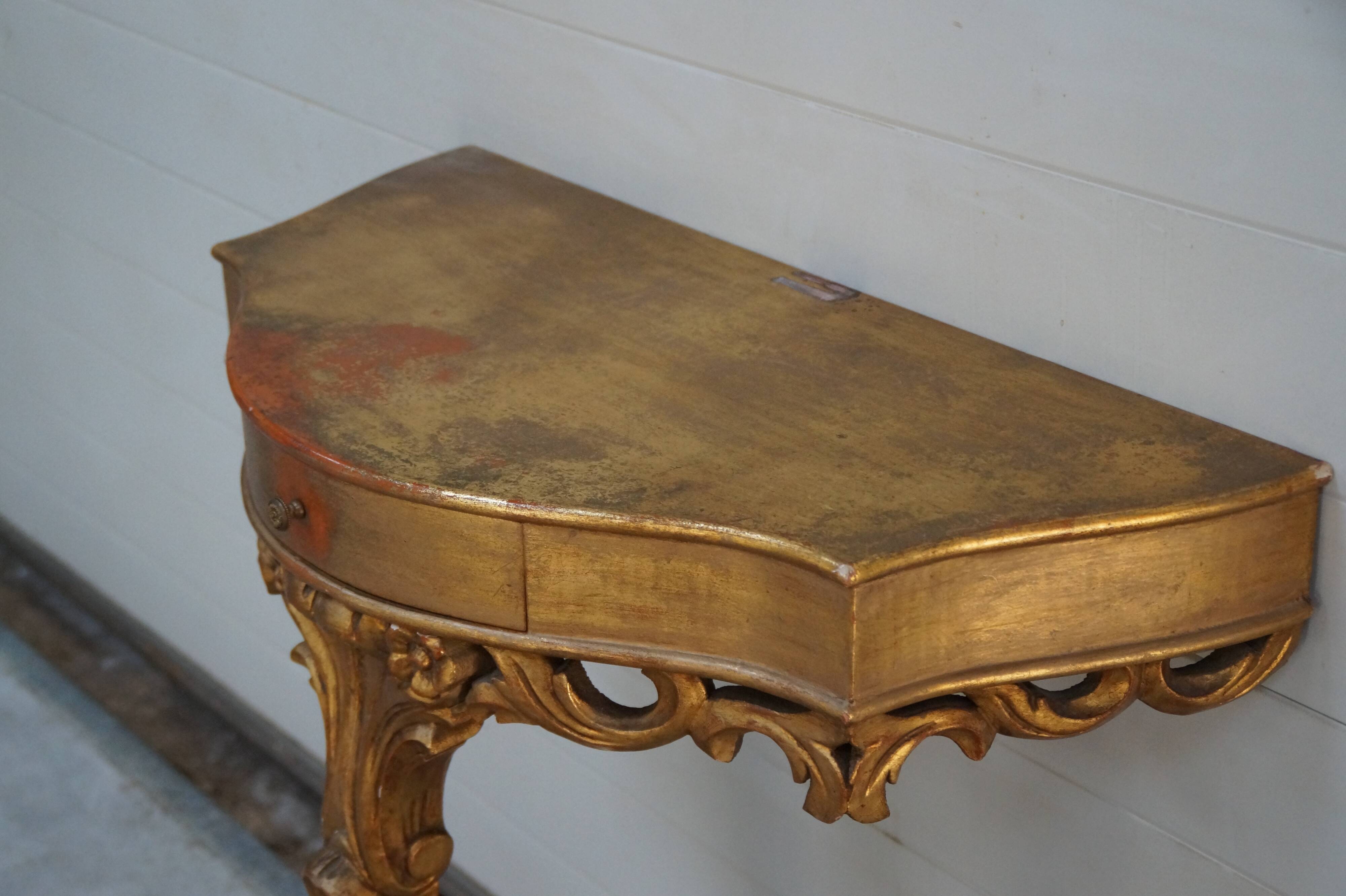 Console applique de style Louis XV
